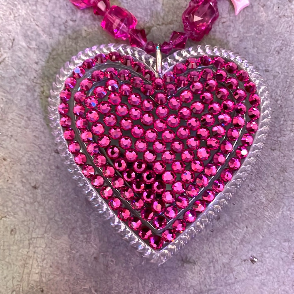 Tarina Tarantino pink Swarovski rhinestone Valentines Day heart necklace XL - Picture 3 of 17